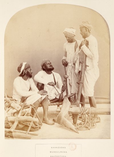 Khanzadas, Mussulmanen, Rajpootana, aus The People of India, von J. Forbes Watson, veröffentlicht 1868 von English Photographer